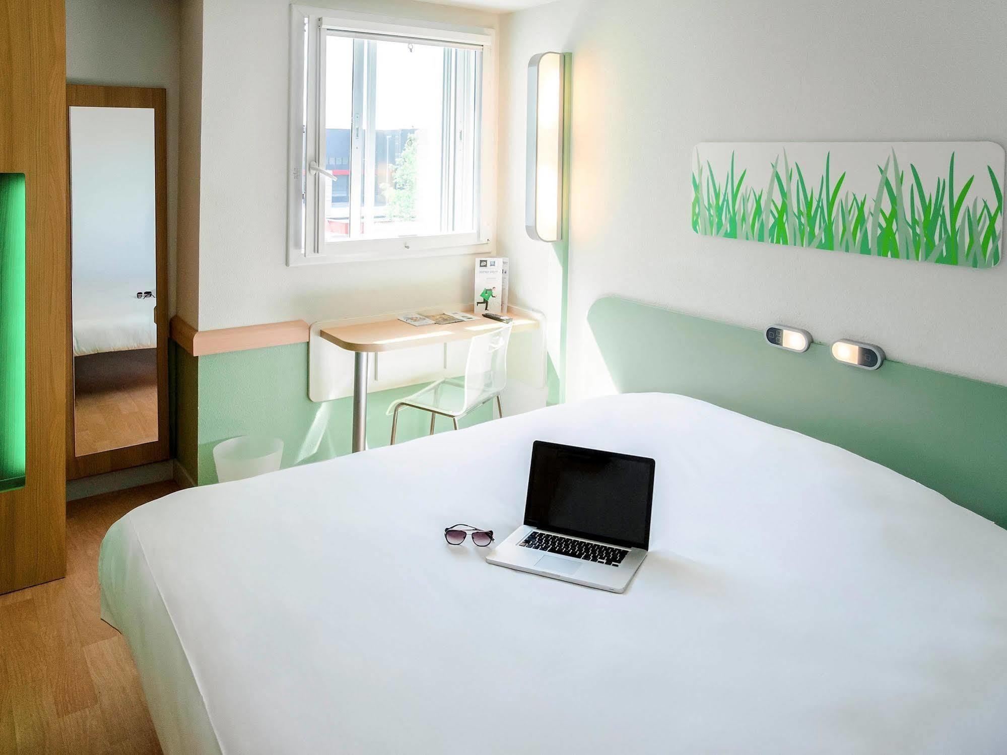 Ibis Budget Aeroport Le Bourget Garonor Le Blanc-Mesnil Exterior photo